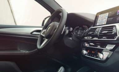 Diseño interior del BMW X4 con acabados exclusivos
